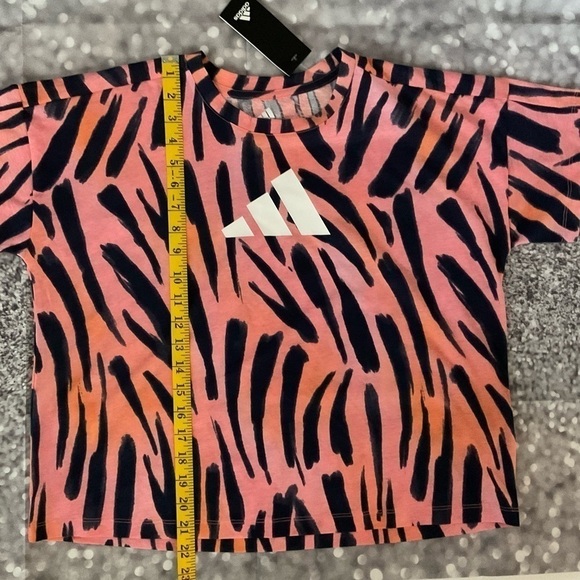 ADIDAS GIRL’S LOGO ALLOVER PRINT TEE - Picture 6 of 8